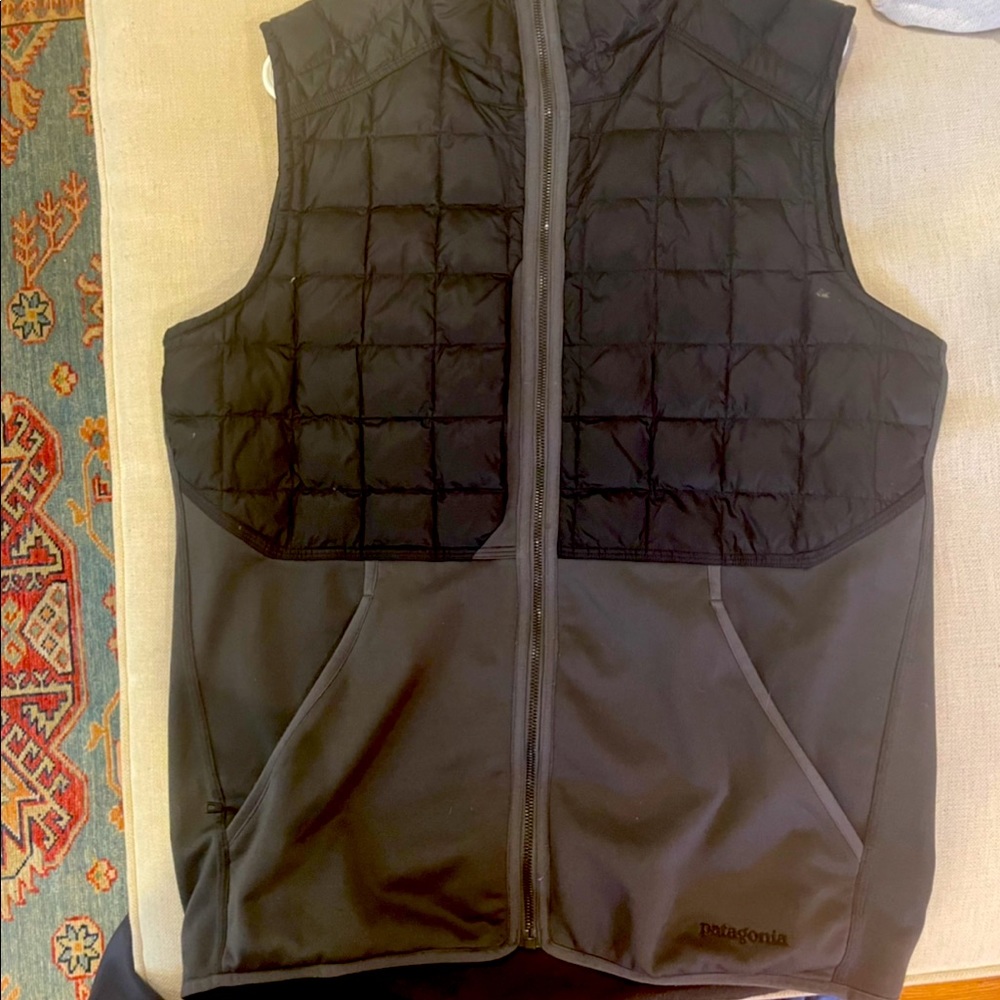 Mens M Patagonia Half Quilted Puffer Vest